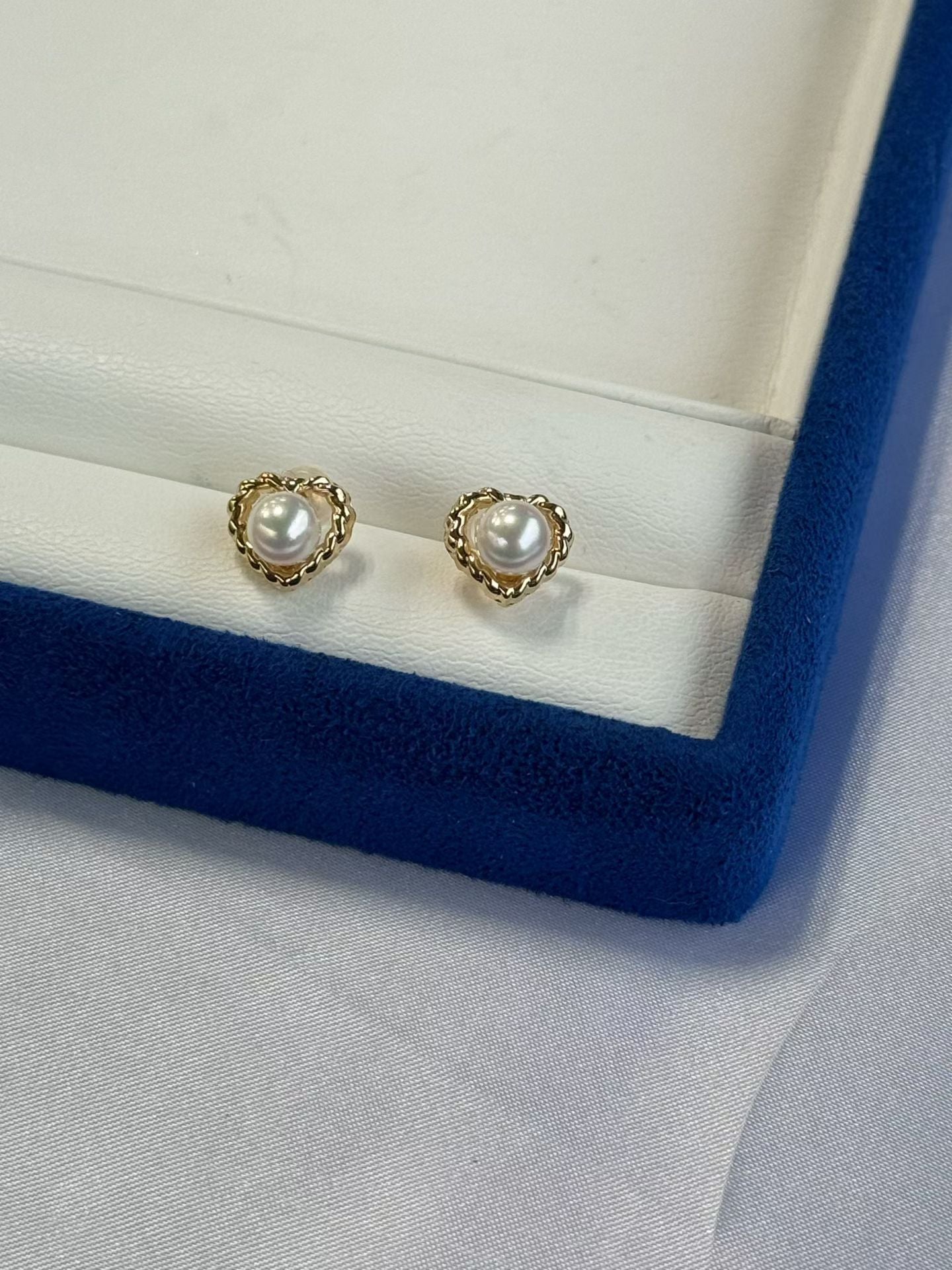 AKOYA 6mm K18ピアス